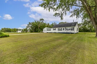 409 W Division Road, Demotte, IN 46310 - Photo 4