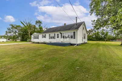 409 W Division Road, Demotte, IN 46310 - Photo 2