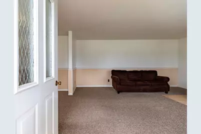 409 W Division Road, Demotte, IN 46310 - Photo 6