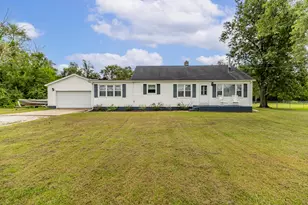 409 W Division Rd, Demotte, IN 46310 - Photo 1
