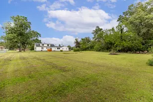 409 W Division Rd, Demotte, IN 46310 - Photo 34