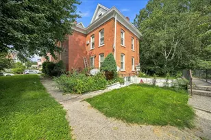 306 Jefferson St, Valparaiso, IN 46383 - Photo 6