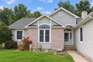 3216 W Greenbriar Ln, La Porte, IN 46350 - Photo 2