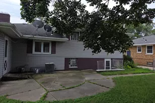 2541 Lincoln St, Highland, IN 46322 - Photo 2