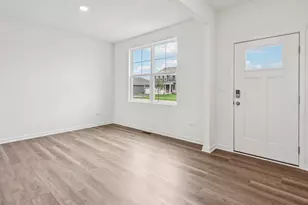 7531 W 107th Pl, Crown Point, IN 46307 - Photo 12