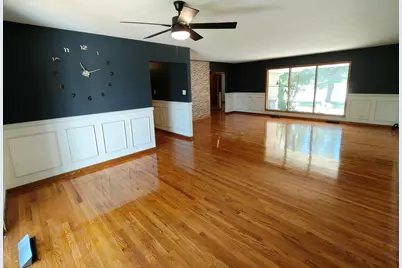 430 E 54th Avenue, Merrillville, IN 46410 - Photo 6