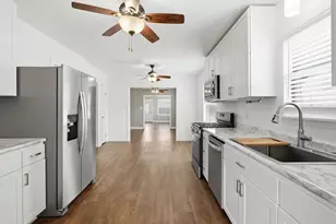 122 N Connecticut St, Hobart, IN 46342 - Photo 10