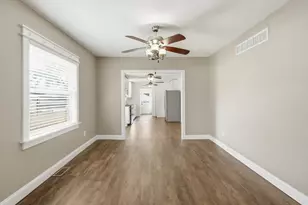 122 N Connecticut St, Hobart, IN 46342 - Photo 6