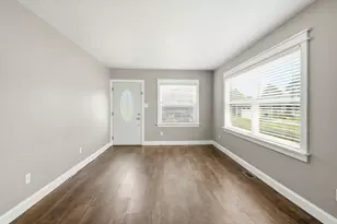 122 N Connecticut St, Hobart, IN 46342 - Photo 4