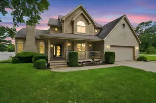 3806 Autumn Ln, Valparaiso, IN 46385 - Photo 2