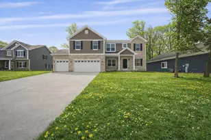 22 Levanno Dr, Crown Point, IN 46307 - Photo 2