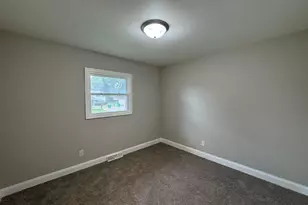 946 W 67th Pl, Merrillville, IN 46410 - Photo 12