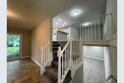 946 W 67th Place, Merrillville, IN 46410 - Photo 4