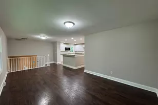 946 W 67th Pl, Merrillville, IN 46410 - Photo 6