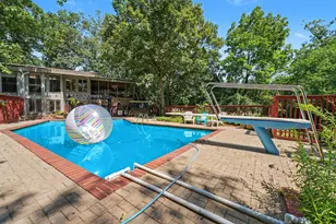 909 W 126th Ave, Crown Point, IN 46307 - Photo 4