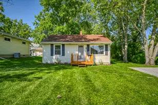 521 Sheridan St, Crown Point, IN 46307 - Photo 1
