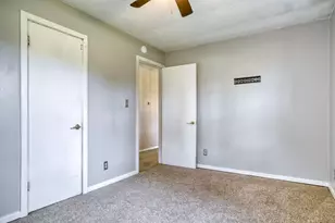 521 Sheridan St, Crown Point, IN 46307 - Photo 14