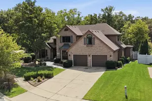 253 Fairfield Dr, Crown Point, IN 46307 - Photo 4