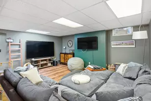 253 Fairfield Dr, Crown Point, IN 46307 - Photo 50