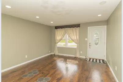 705 Fremont Road, Valparaiso, IN 46385 - Photo 8