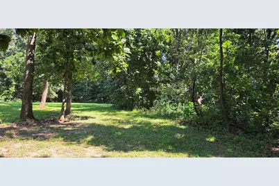 394 W Ashton Lane, Valparaiso, IN 46385 - Photo 2