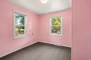 626 Gladys St, Michigan City, IN 46360 - Photo 14