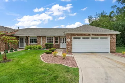 1077 Freedom Circle S, Crown Point, IN 46307 - Photo 2