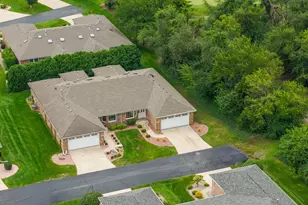 1077 Freedom Cir S, Crown Point, IN 46307 - Photo 6