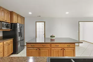 802 Vanessa Way, Kouts, IN 46347 - Photo 4