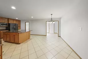 802 Vanessa Way, Kouts, IN 46347 - Photo 6