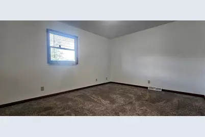 1529 Eisenhower Drive, La Porte, IN 46350 - Photo 18
