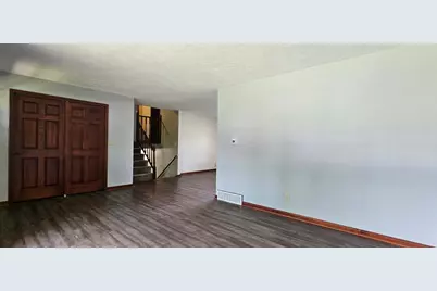 1529 Eisenhower Drive, La Porte, IN 46350 - Photo 14