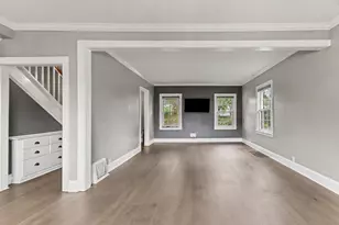 901 Campbell St, Valparaiso, IN 46385 - Photo 4