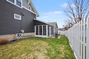 901 Campbell St, Valparaiso, IN 46385 - Photo 26