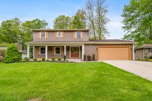 203 Mayfield Ave, Valparaiso, IN 46383 - Photo 2