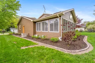 203 Mayfield Ave, Valparaiso, IN 46383 - Photo 36