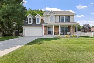518 Carrington Ln, Valparaiso, IN 46385 - Photo 1