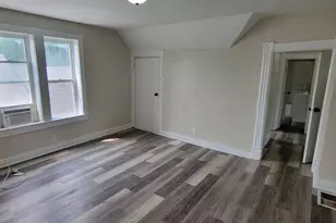 424 E 10th St, Michigan City, IN 46360 - Photo 12