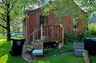 355 Lincoln St, Gary, IN 46402 - Photo 8