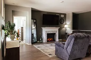 7831 W 105th Pl, Crown Point, IN 46307 - Photo 6