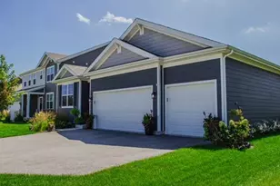 7831 W 105th Pl, Crown Point, IN 46307 - Photo 2