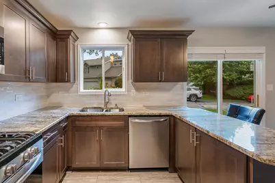 8956 Price Circle, Highland, IN 46322 - Photo 8