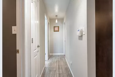 8956 Price Circle, Highland, IN 46322 - Photo 10
