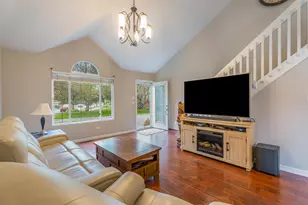 8956 Price Cir, Highland, IN 46322 - Photo 4