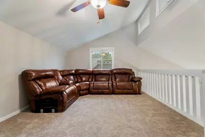 8956 Price Circle, Highland, IN 46322 - Photo 18