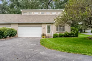 8956 Price Cir, Highland, IN 46322 - Photo 2