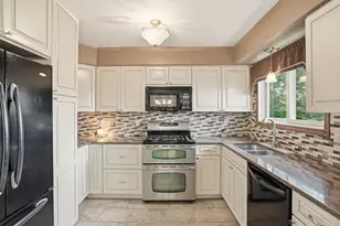 12042 W 103rd Ct, Saint John, IN 46373 - Photo 10