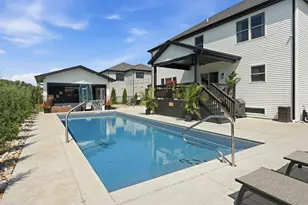 2047 Louis Dr, Crown Point, IN 46307 - Photo 10