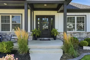 2047 Louis Dr, Crown Point, IN 46307 - Photo 6
