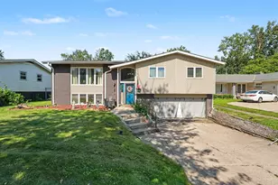 9328 Chestnut Ln, Munster, IN 46321 - Photo 2